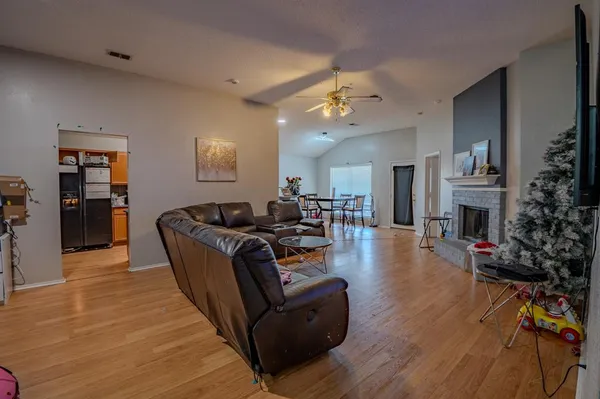 $195,000 | 2401 Kelton Street, Fort Worth, TX 76133