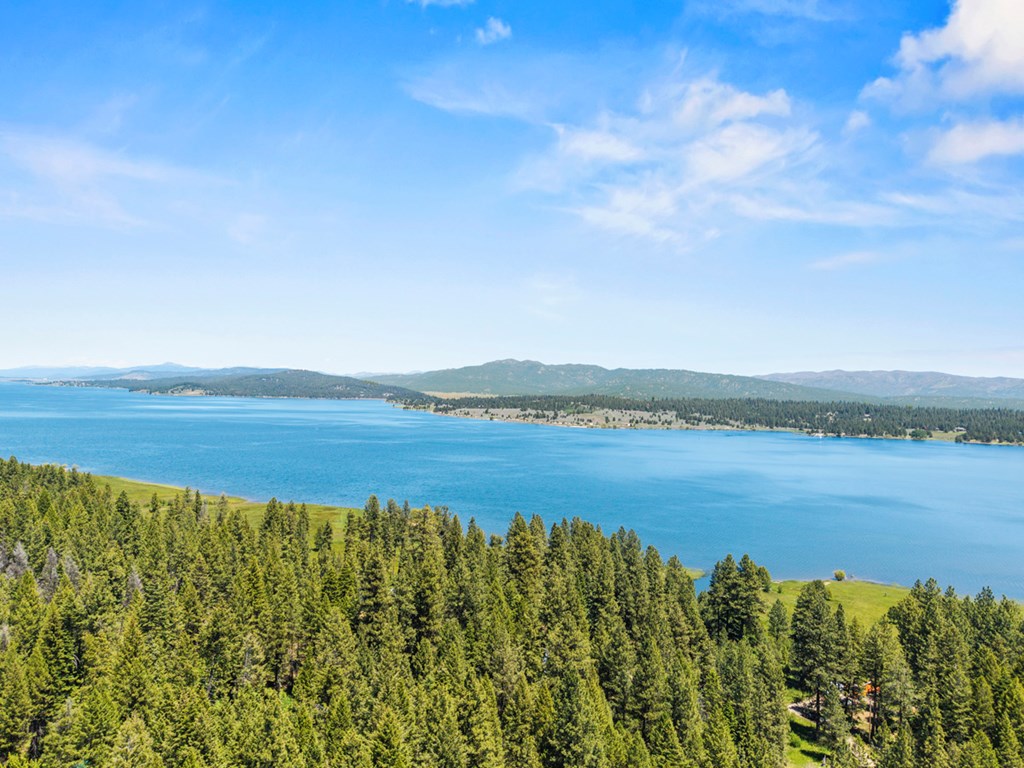 520 Susan Road, Unit 25 Cascade, ID 83611 - Photo 6 of 11 Approximate to Lake
