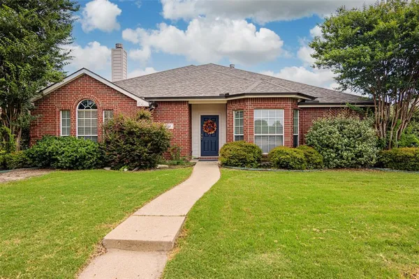 $369,000 | 112 Brookshore Drive, Rockwall, TX 75032