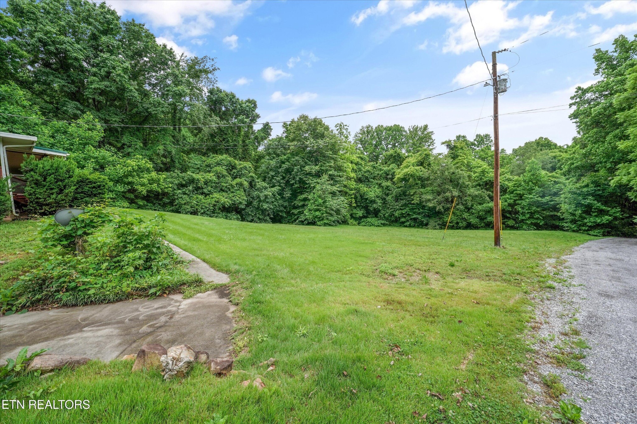 757 Blowing Cave Road Sevierville, TN 37876 - Photo 30 of 38 Gallery Image 30