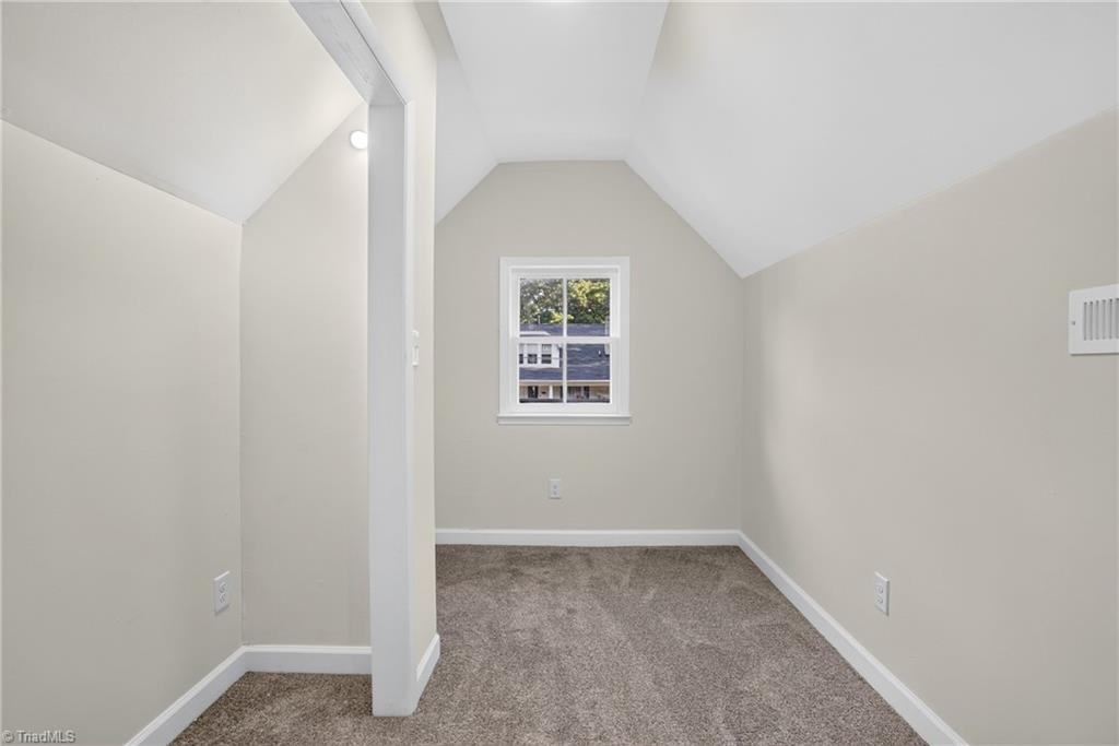 405 Spring Street Thomasville, NC 27360 - Photo 31 of 46