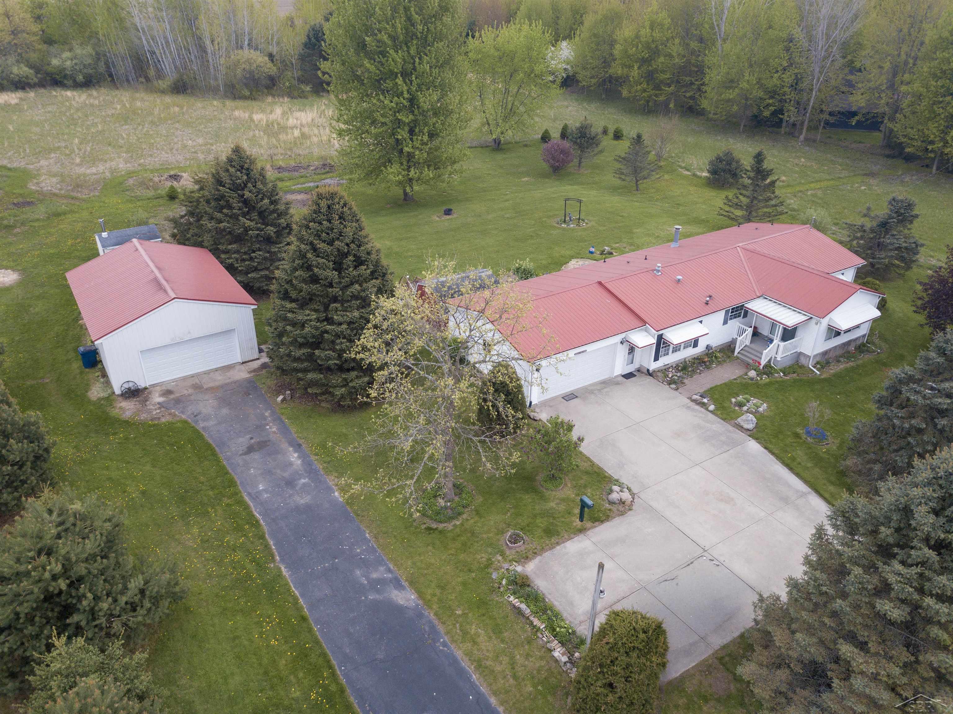 13301 Elms Road Birch Run, MI 48415 - Photo 3 of 39