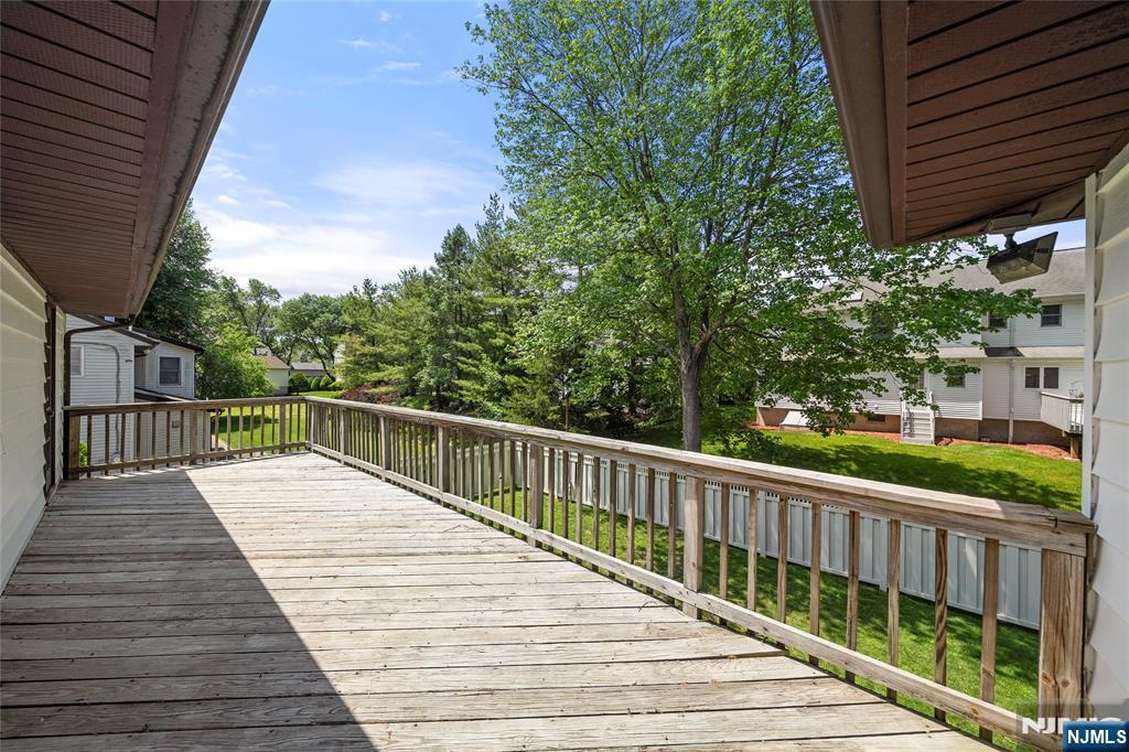 22 Kendrick Street Paramus, NJ 07652 - Photo 23 of 36