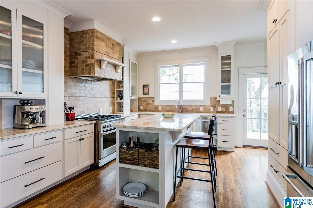 3592 Altamont Road Birmingham, AL 35222 - Photo 5 of 50