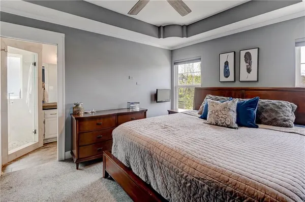 $524,900 | 632 Southwest Lakeview Drive, Grain Valley, MO 64029