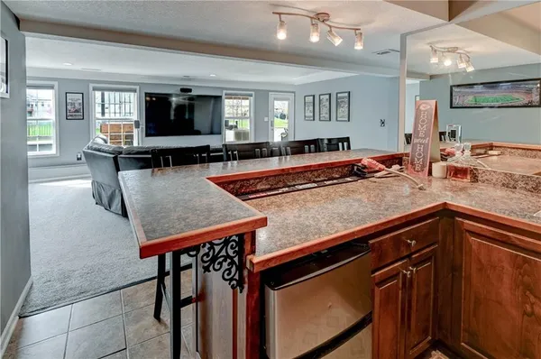$524,900 | 632 Southwest Lakeview Drive, Grain Valley, MO 64029