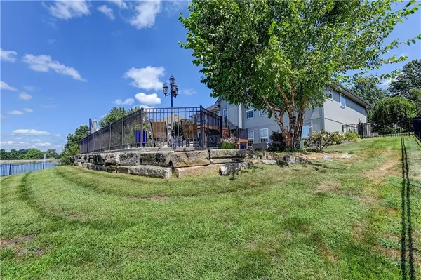$524,900 | 632 Southwest Lakeview Drive, Grain Valley, MO 64029