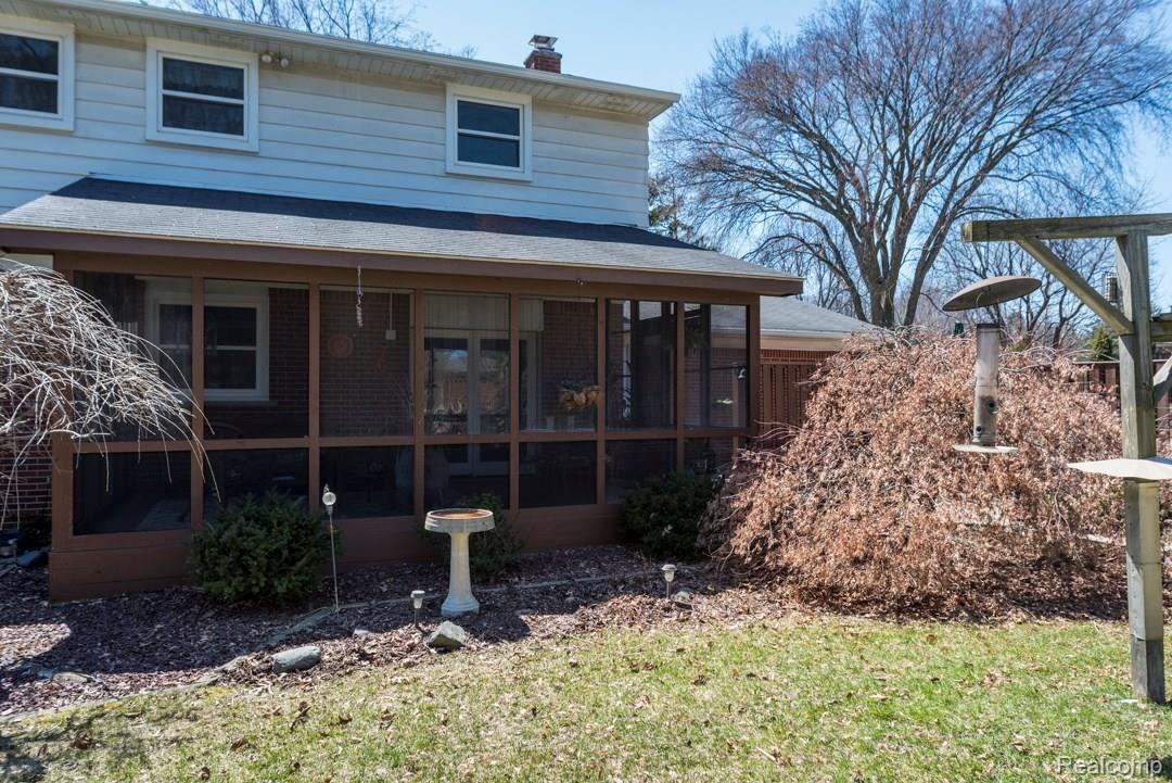 133 Cedarwald Drive Rochester, MI 48306 - Photo 11 of 37 11.jpg