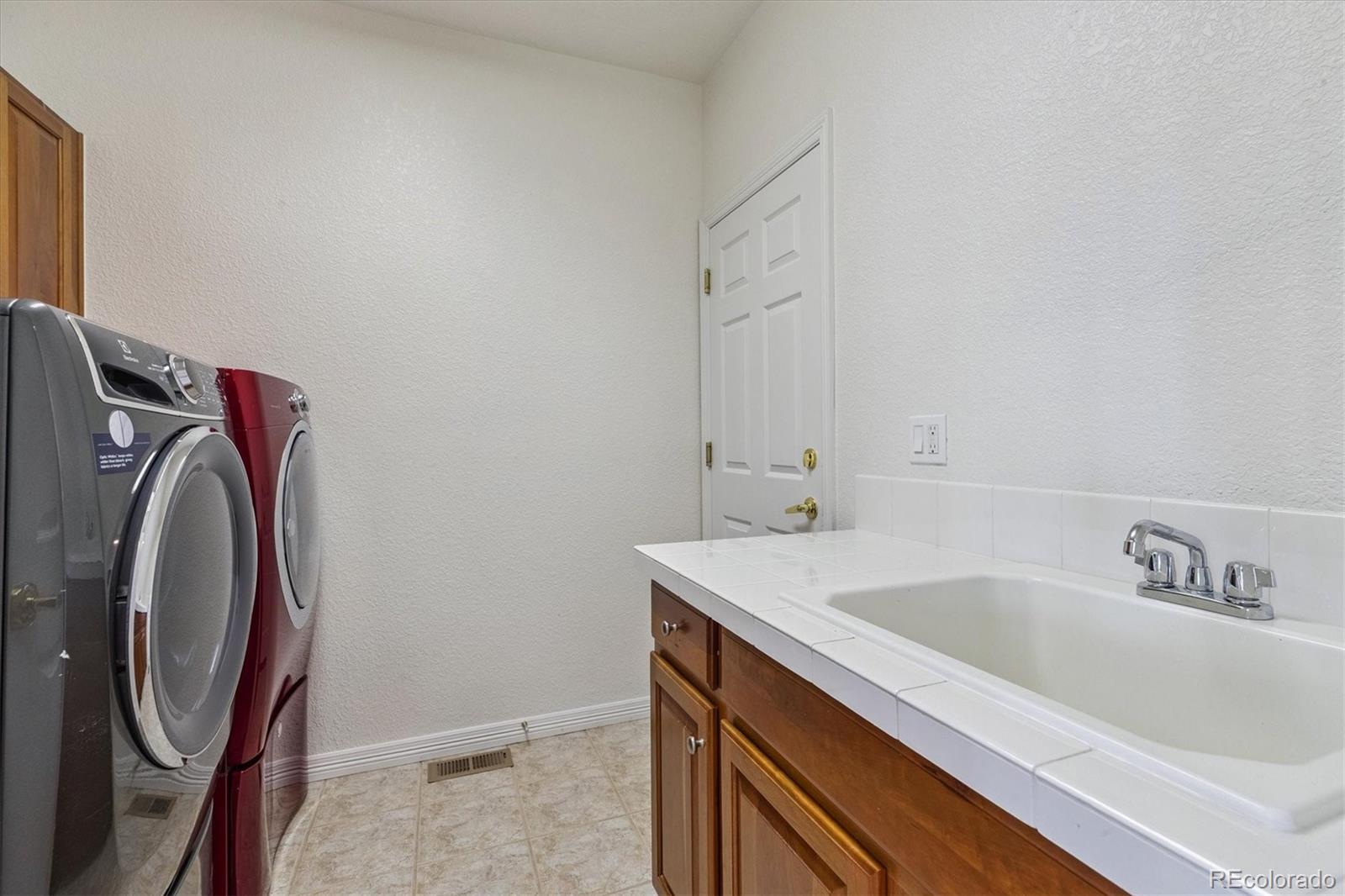 760 Ridgemont Circle Highlands Ranch, CO 80126 - Photo 29 of 32