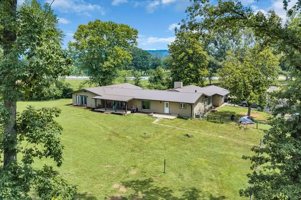 $624,900 | 6126 Manchester Highway, Morrison, TN 37357
