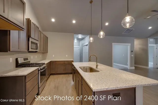 $945,000 | 7705 East Howard Road, Athol, ID 83801