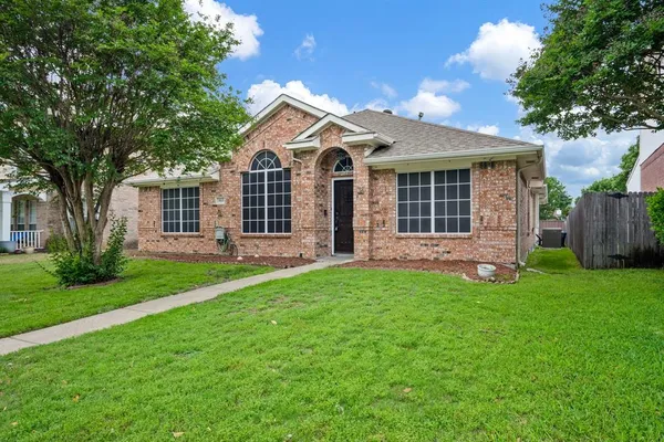 $2,300 | 3810 Columbus Drive, McKinney, TX 75070