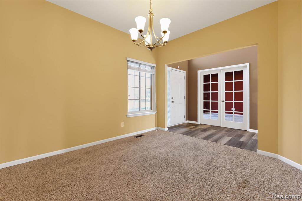 1838 Mackwood Road Rochester, MI 48307 - Photo 19 of 50
