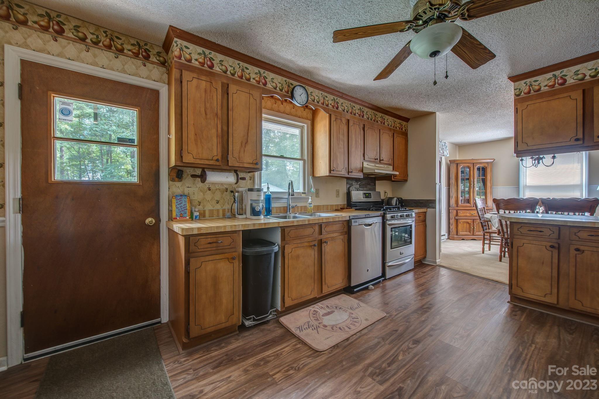 734 Riddle Mill Road Clover, SC 29710 - Photo 18 of 35 Gallery Image 18