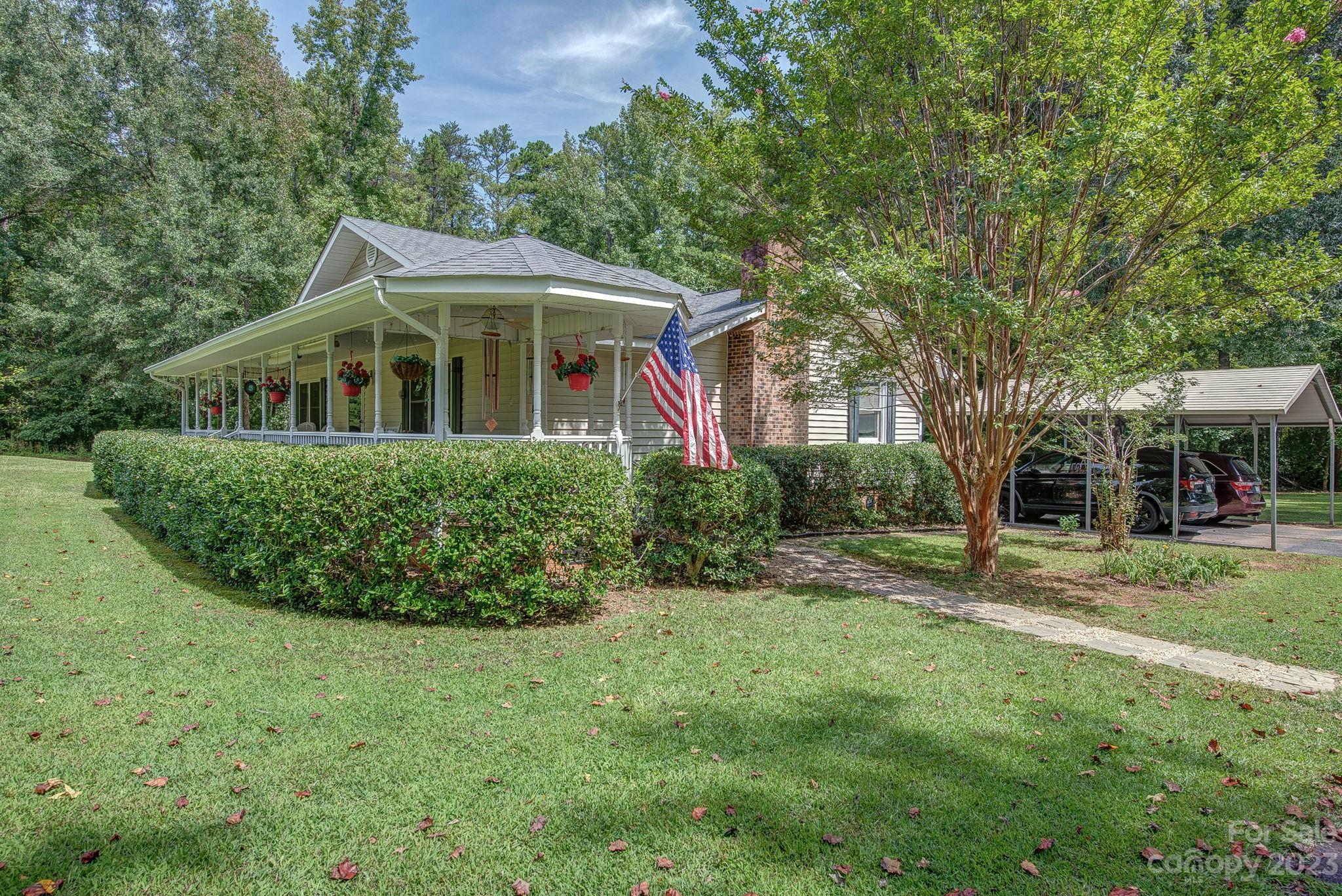 734 Riddle Mill Road Clover, SC 29710 - Photo 4 of 35 Gallery Image 4