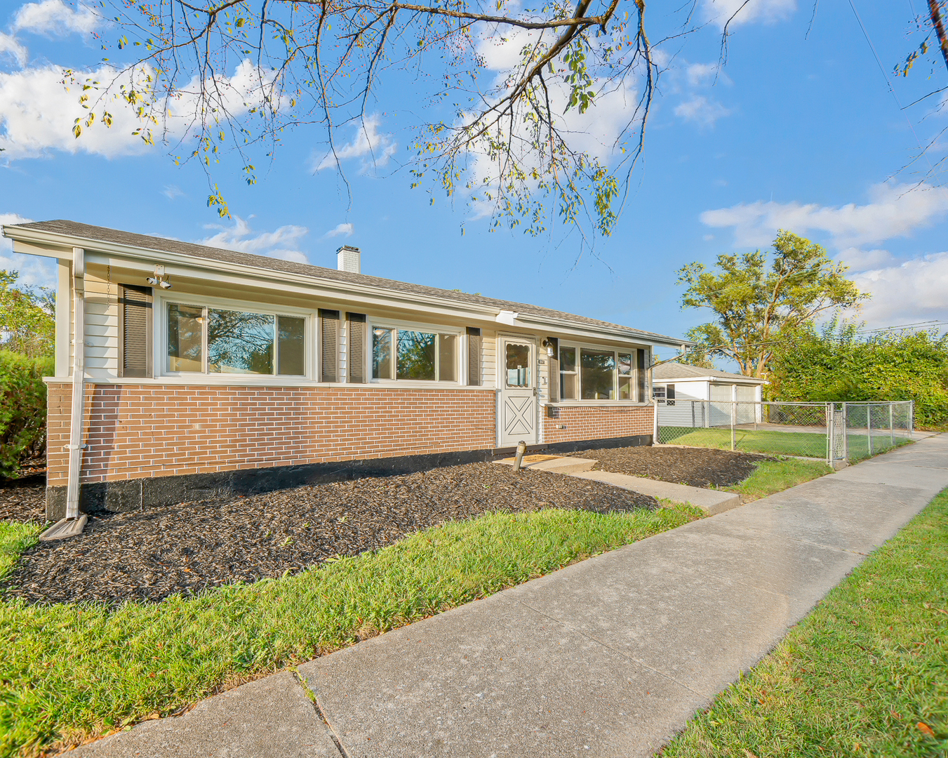 17157 Walter Street Lansing, IL 60438 - Photo 3 of 29