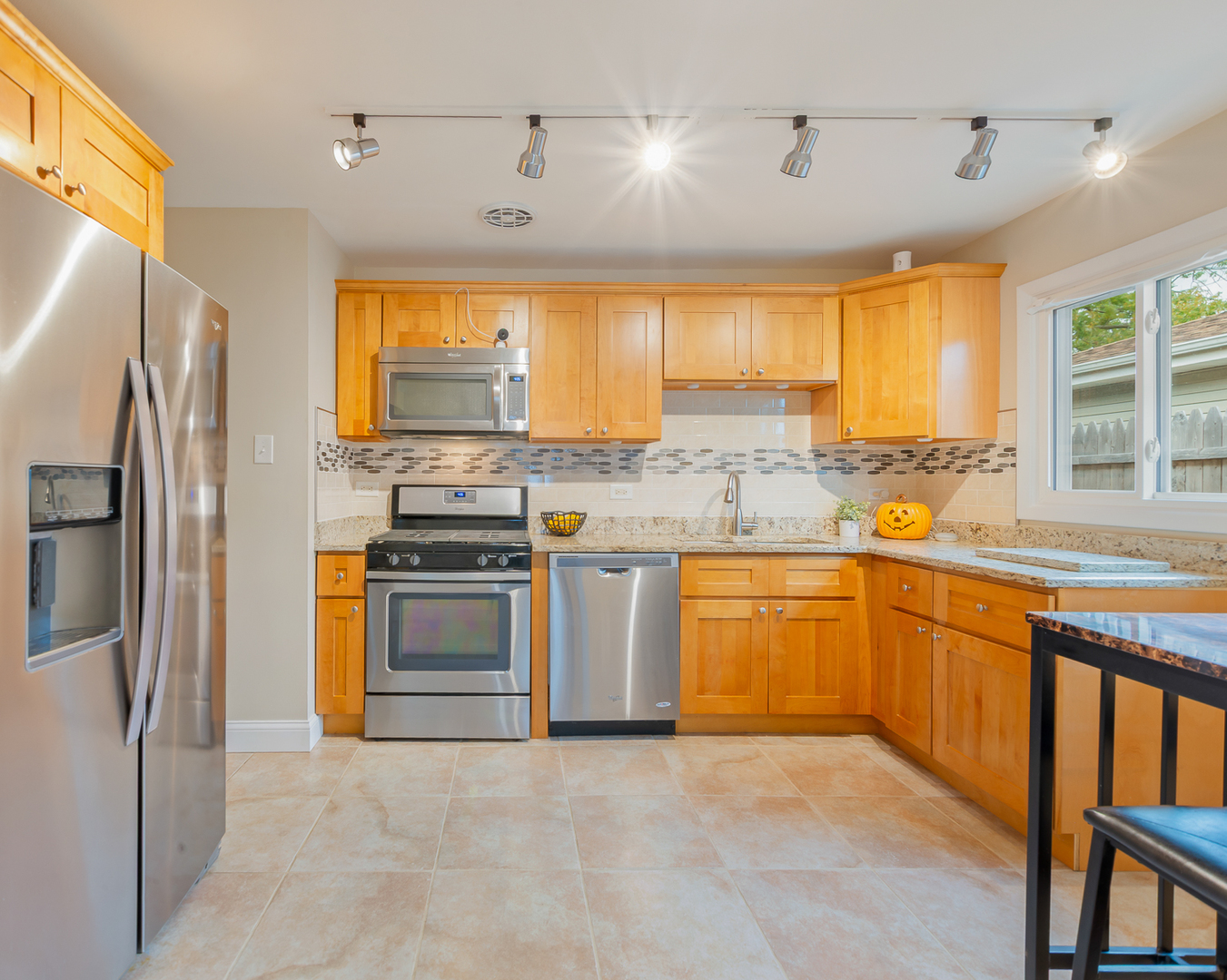 17157 Walter Street Lansing, IL 60438 - Photo 7 of 29