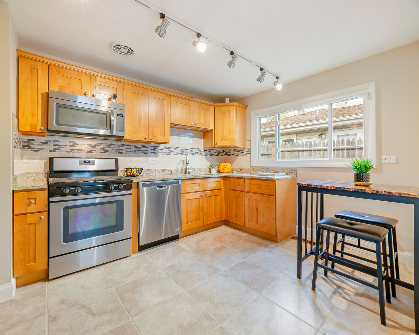 17157 Walter Street Lansing, IL 60438 - Photo 8 of 29