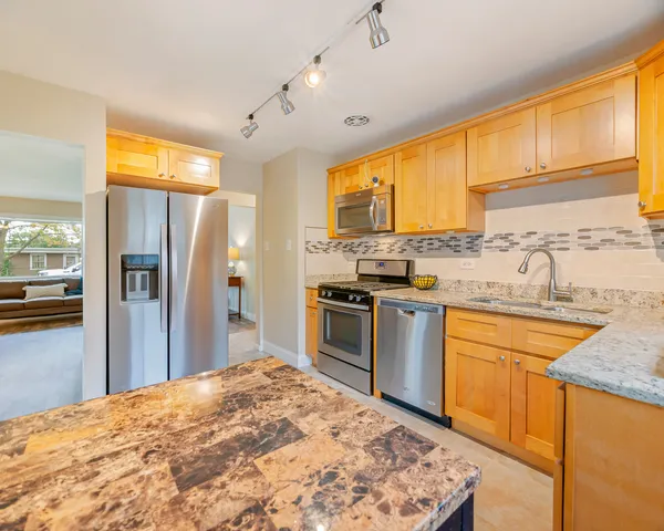 $199,909 | 17157 Walter Street, Lansing, IL 60438