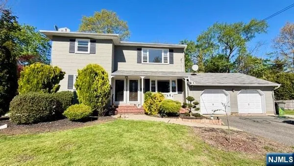 $3,500 | 34 Myrtle Avenue, Unit 2, Allendale, NJ 07401