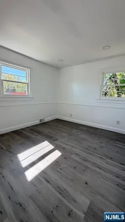 $3,500 | 34 Myrtle Avenue, Unit 2, Allendale, NJ 07401