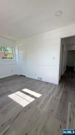 $3,500 | 34 Myrtle Avenue, Unit 2, Allendale, NJ 07401
