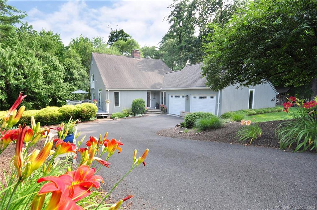 15 Castlewood Road Simsbury, CT 06089 - Photo 1 of 1 front exterior