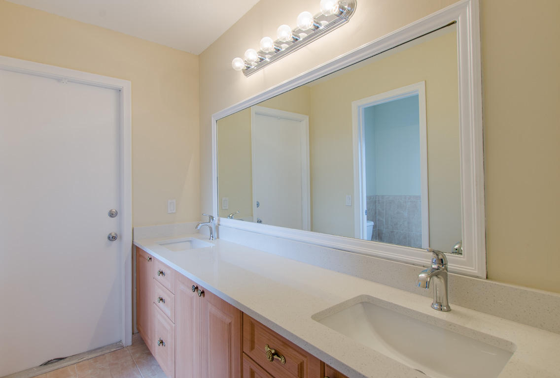 23135 Southwest 55th Avenue Boca Raton, FL 33433 - Photo 12 of 26 Master Bathroom