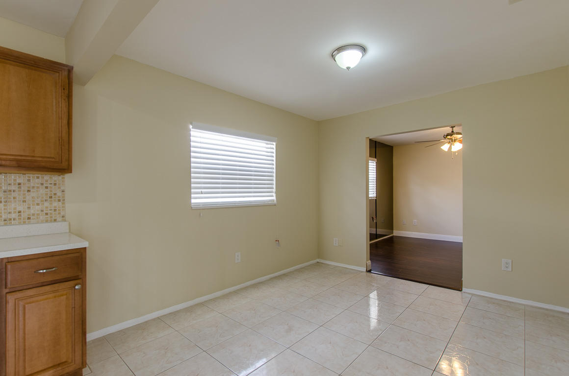 23135 Southwest 55th Avenue Boca Raton, FL 33433 - Photo 5 of 26 Dining Area