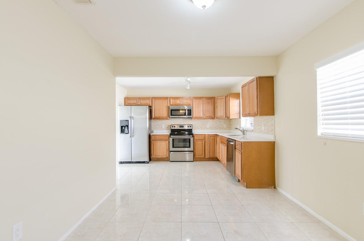 23135 Southwest 55th Avenue Boca Raton, FL 33433 - Photo 6 of 26 Dining Area