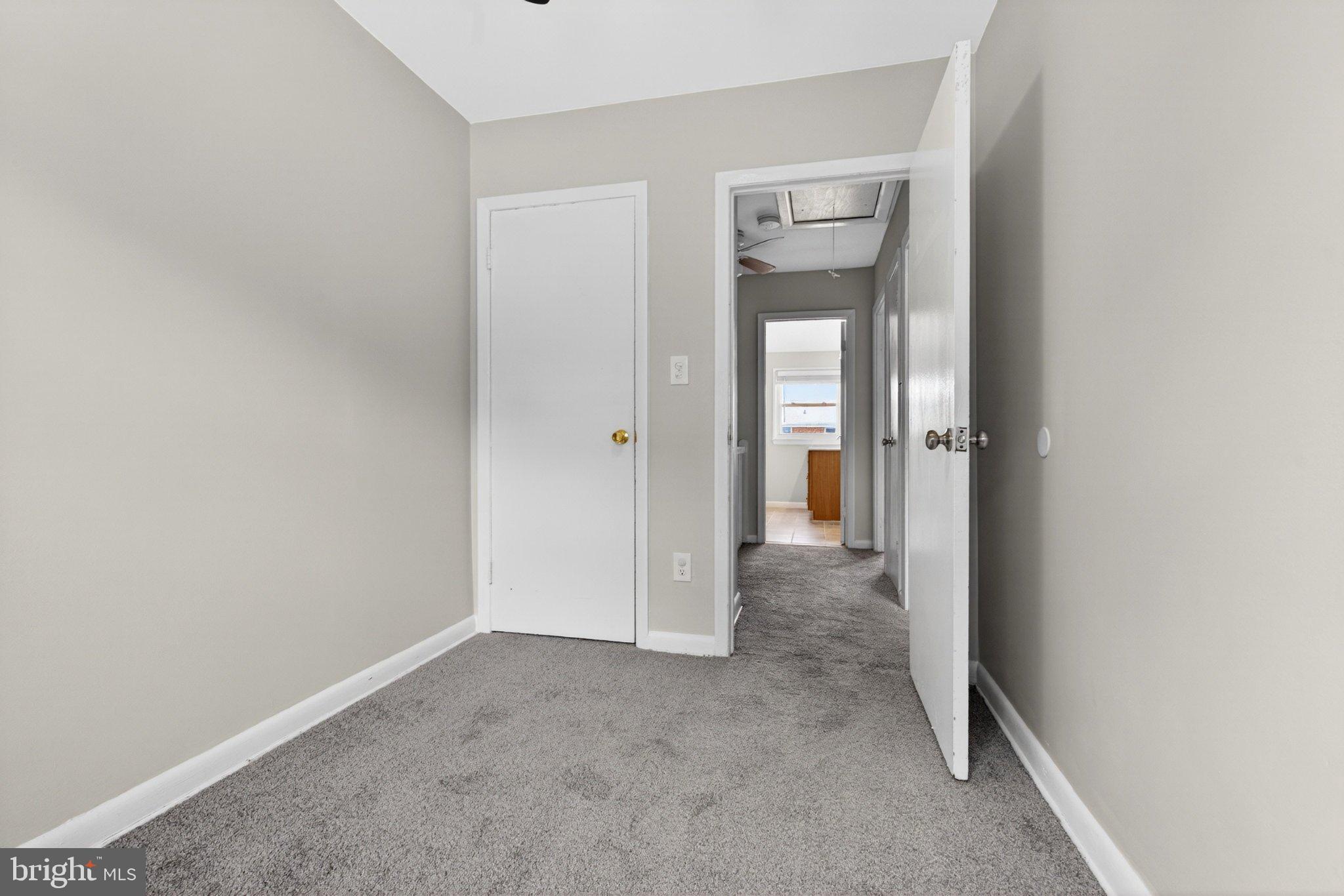 7729 Charlesmont Road Baltimore, MD 21222 - Photo 20 of 38 Inviting entryway with soft tones.