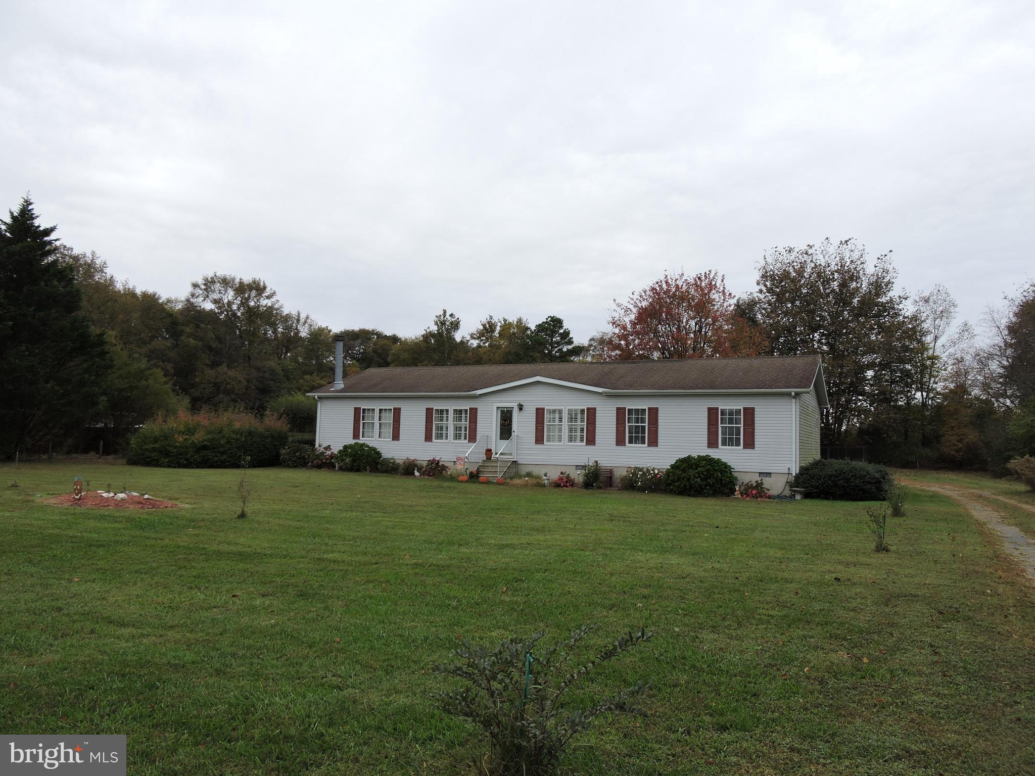 36340 Columbia Road Delmar, DE 19940 - Photo 2 of 40 Street view of front