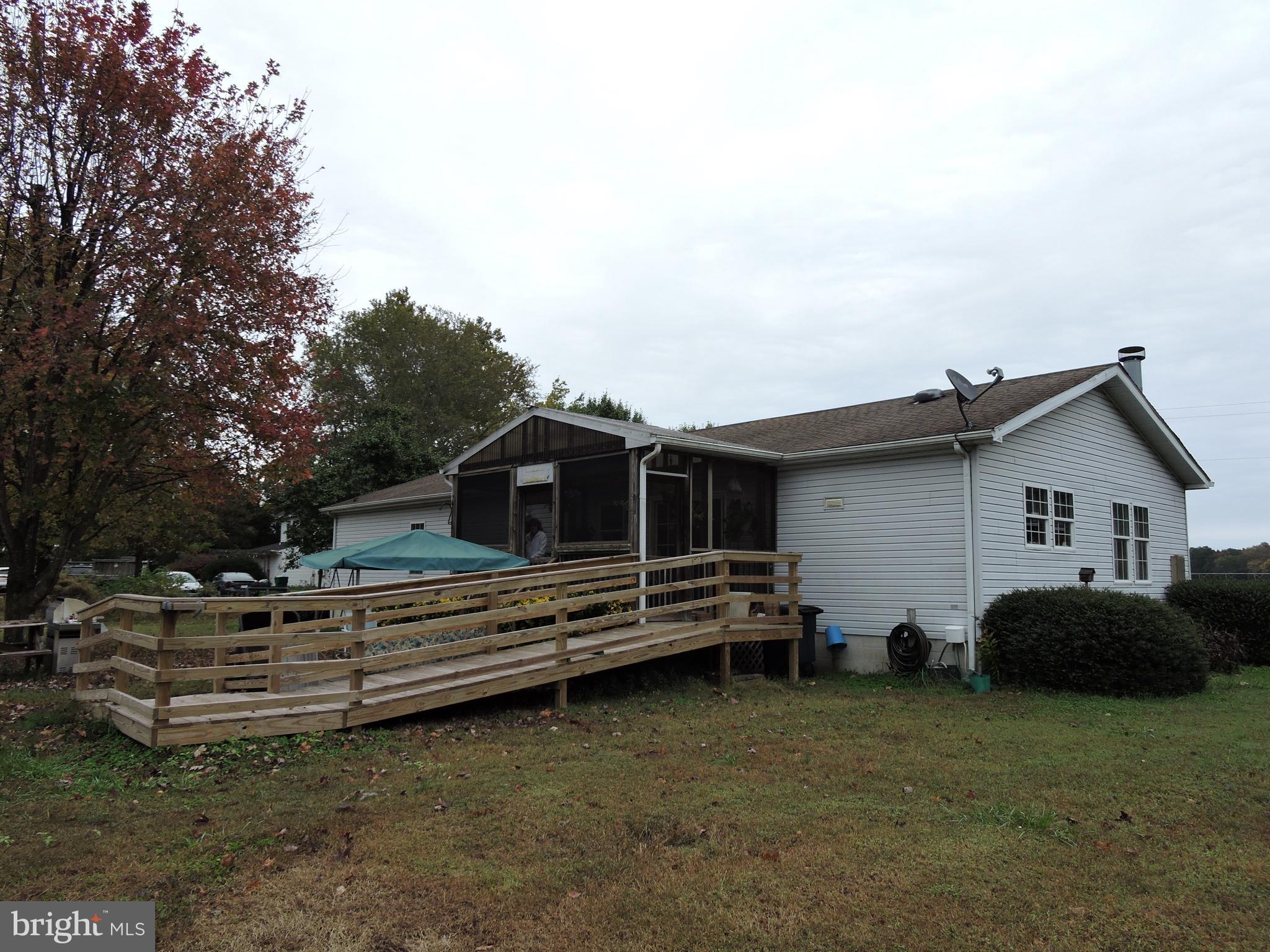 36340 Columbia Road Delmar, DE 19940 - Photo 4 of 40 Handicapped ramp is removable if desired