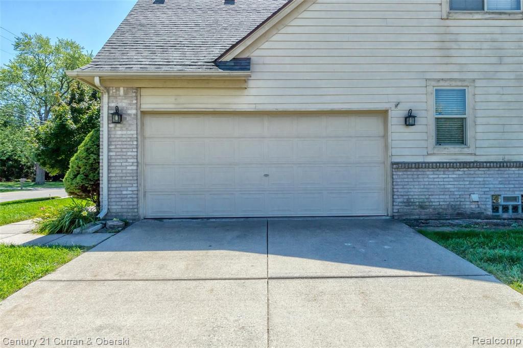 9721 Stark Road Livonia, MI 48150 - Photo 40 of 44