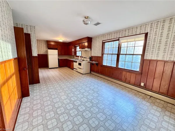 $265,000 | 229 Woodland Drive, Elkin, NC 28621