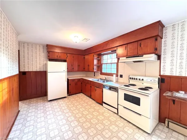 $265,000 | 229 Woodland Drive, Elkin, NC 28621