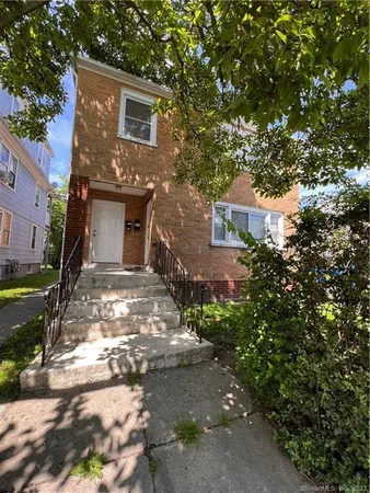 $2,195 | 53 Pixlee Place, Bridgeport, CT 06610