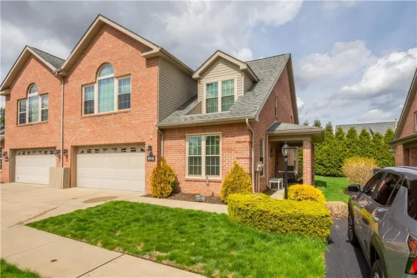 $495,000 | 3012 Laura Lane, Lawrence, PA 15055