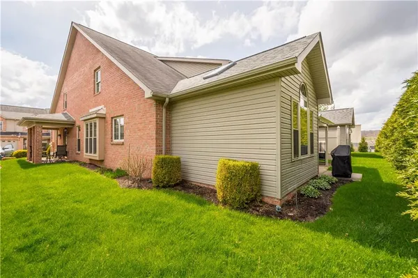 $495,000 | 3012 Laura Lane, Lawrence, PA 15055