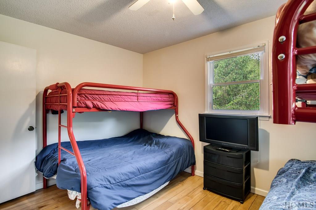 965 Higdon Road Franklin, NC 28734 - Photo 12 of 30 Gallery Image 12