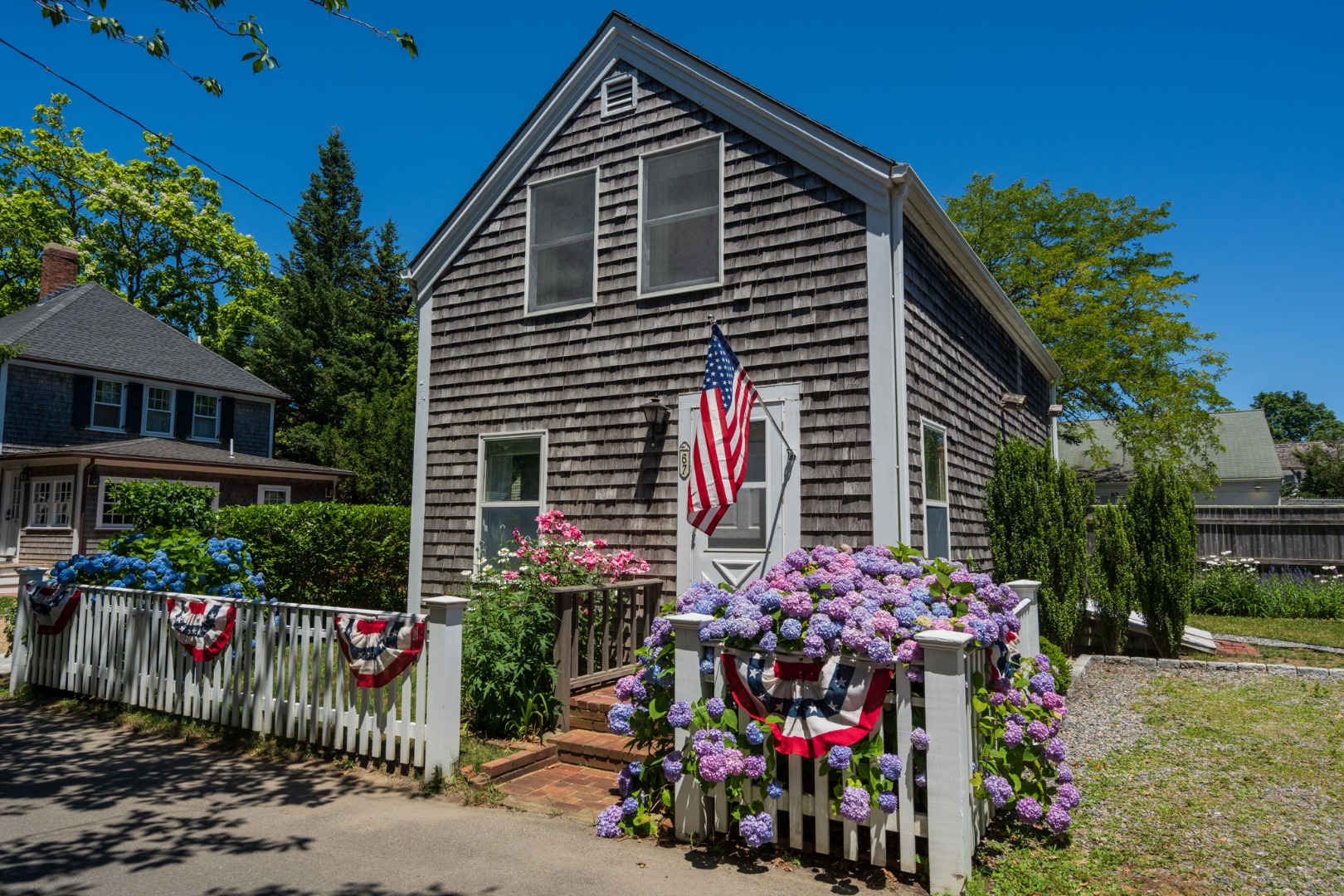 67 Simpsons Lane Edgartown, MA 02539 - Photo 1 of 19 Gallery Image 1