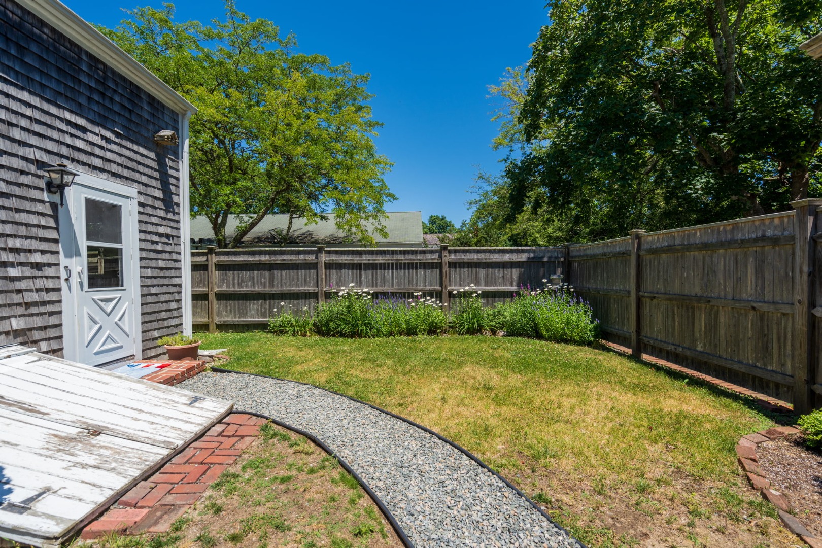 67 Simpsons Lane Edgartown, MA 02539 - Photo 18 of 19 Gallery Image 18