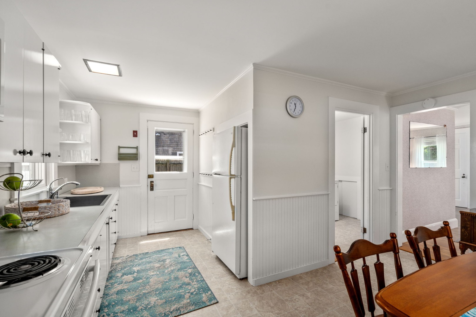 67 Simpsons Lane Edgartown, MA 02539 - Photo 5 of 19 Gallery Image 5