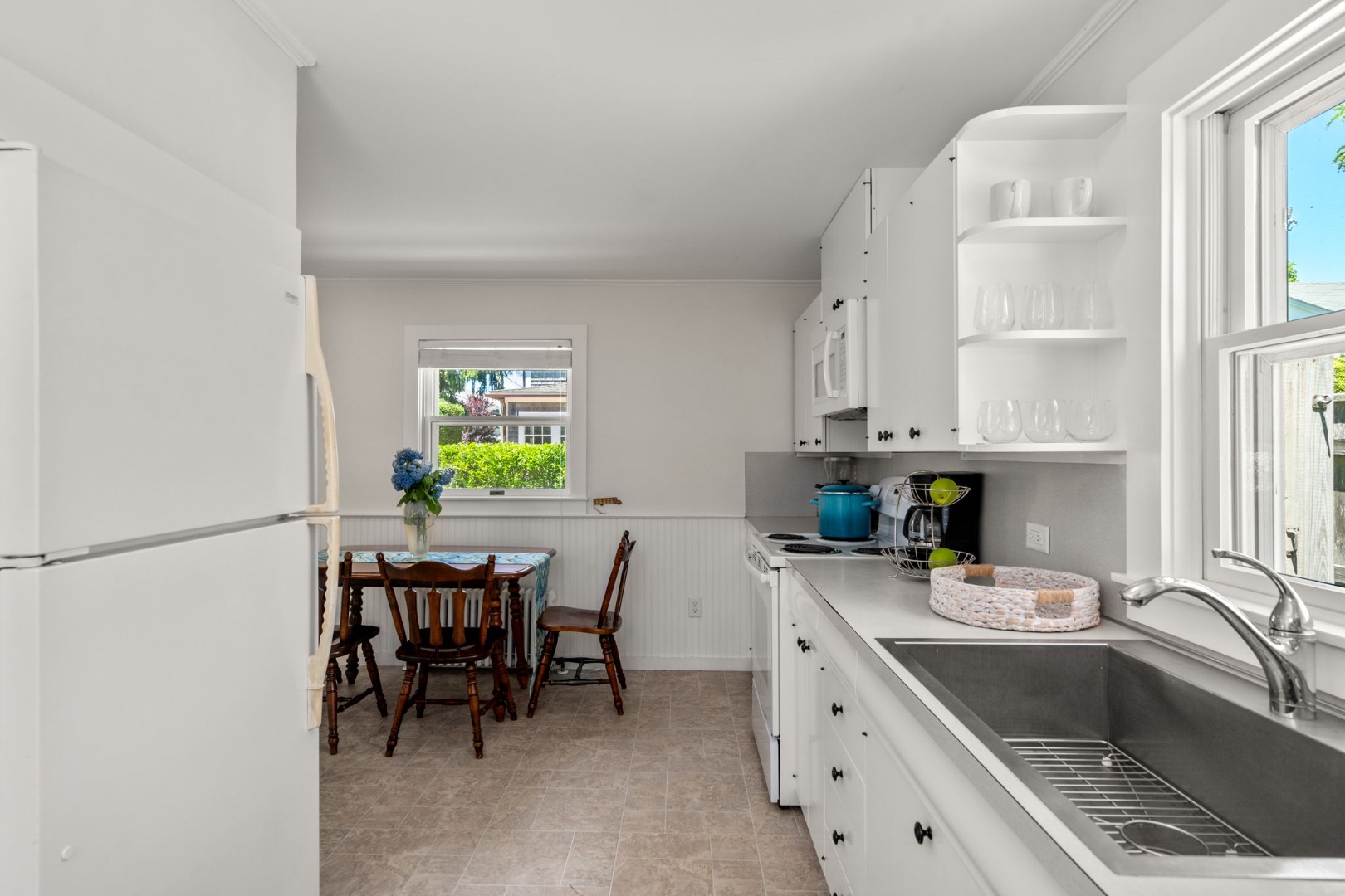 67 Simpsons Lane Edgartown, MA 02539 - Photo 6 of 19 Gallery Image 6