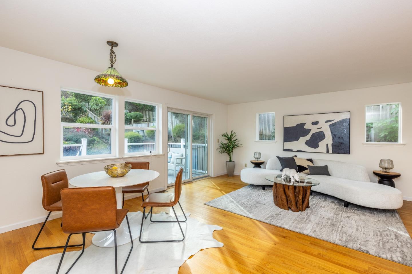 1415 Grand Avenue Pacifica, CA 94044 - Photo 20 of 47 a living room with furniture and a window