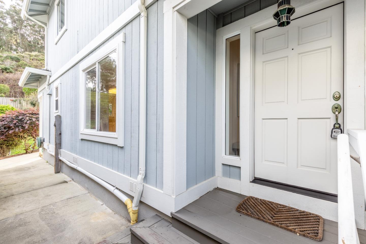 1415 Grand Avenue Pacifica, CA 94044 - Photo 4 of 47 a view of an entryway with wooden floor