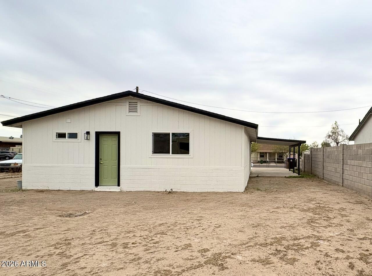 175 South Matilda Street Florence, AZ 85132 - Photo 15 of 16 a view of a house with backyard