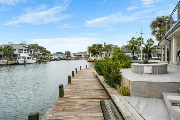 $1,750,000 | 25 Luau Lane, Rockport, TX 78382