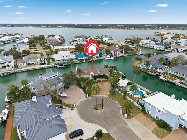 $1,750,000 | 25 Luau Lane, Rockport, TX 78382