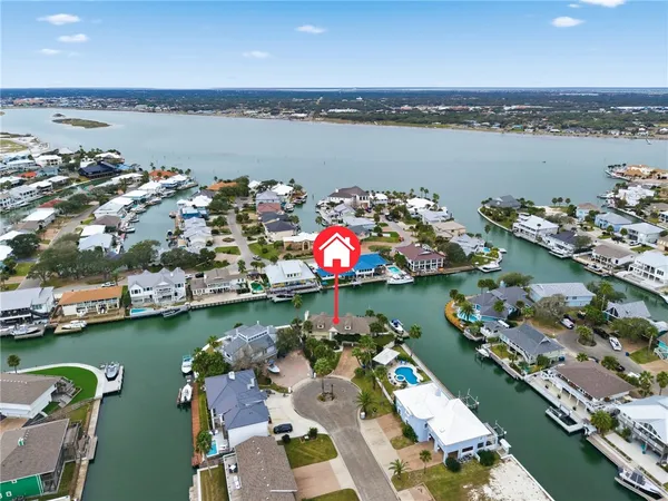 $1,750,000 | 25 Luau Lane, Rockport, TX 78382